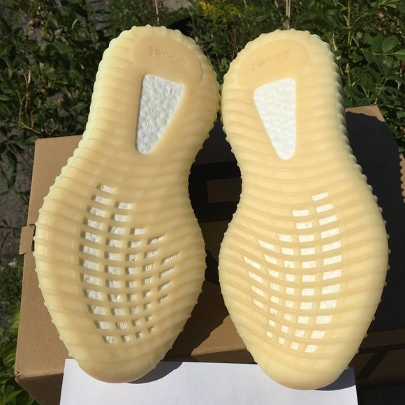!!SOLD!!Yeezy 350 V2 BUTTER 🧈!!! - Picture 5 of 5
